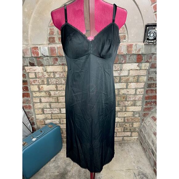 vanity fair negligee slip Vintage black nightgown - Picture 1 of 8